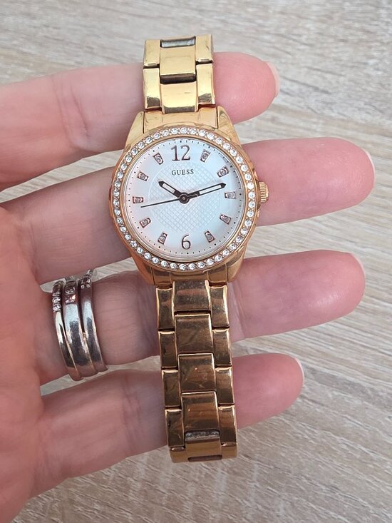 Guess Women\'s 27mm rose gold-tone stainless steel watch w/rhinestone bezel main image 9